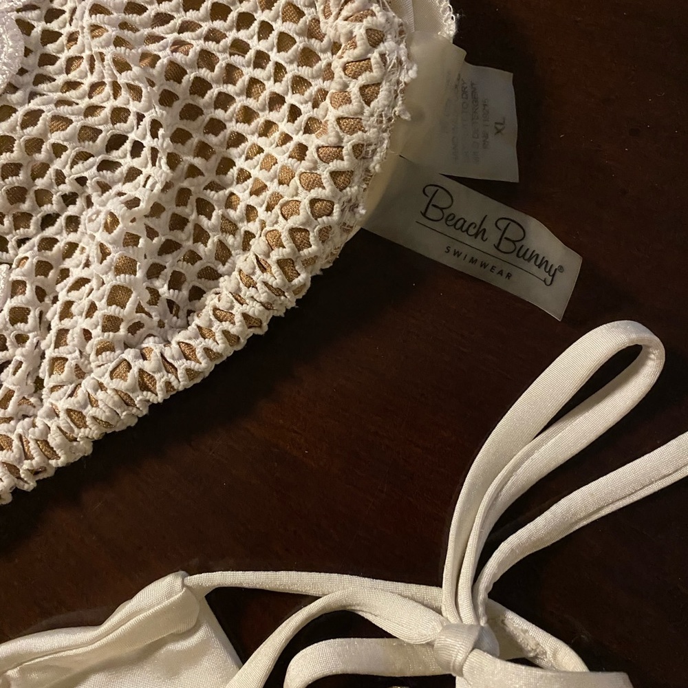 Beach Bunny bikini set~TOP XL & BOTTOMS XS - Picture 5 of 9